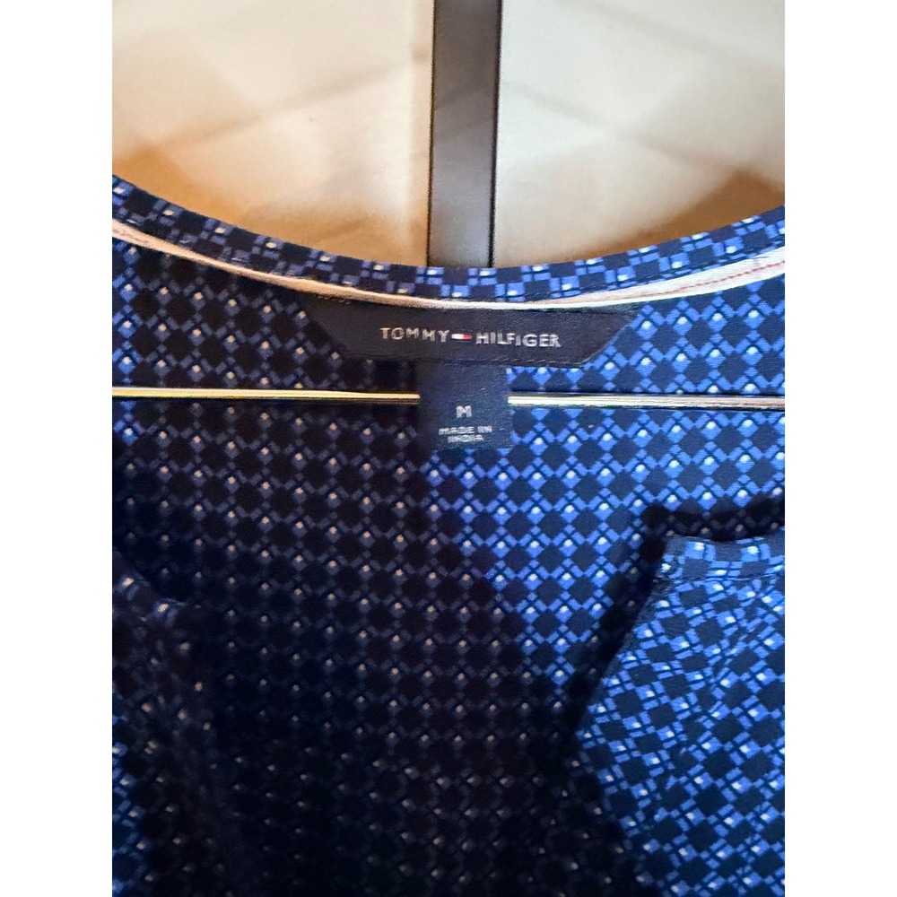 Tommy Hilfiger Blue Geometric Diamond Print Flutter Sleeve Split Neck Blouse M - Picture 2 of 3